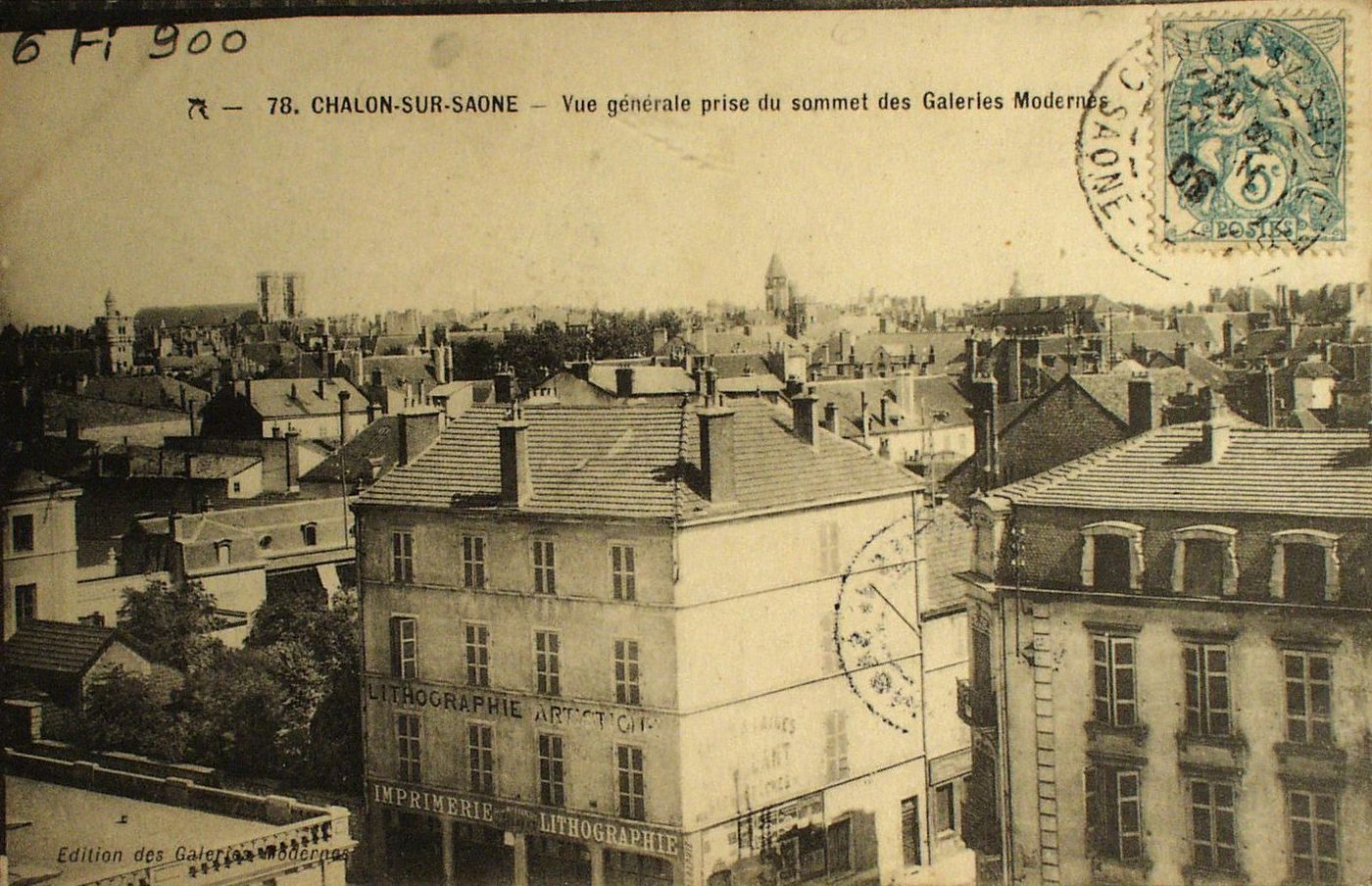 Chalon-sur-Saône. Vue générale prise au sommet des Galeries Modernes.