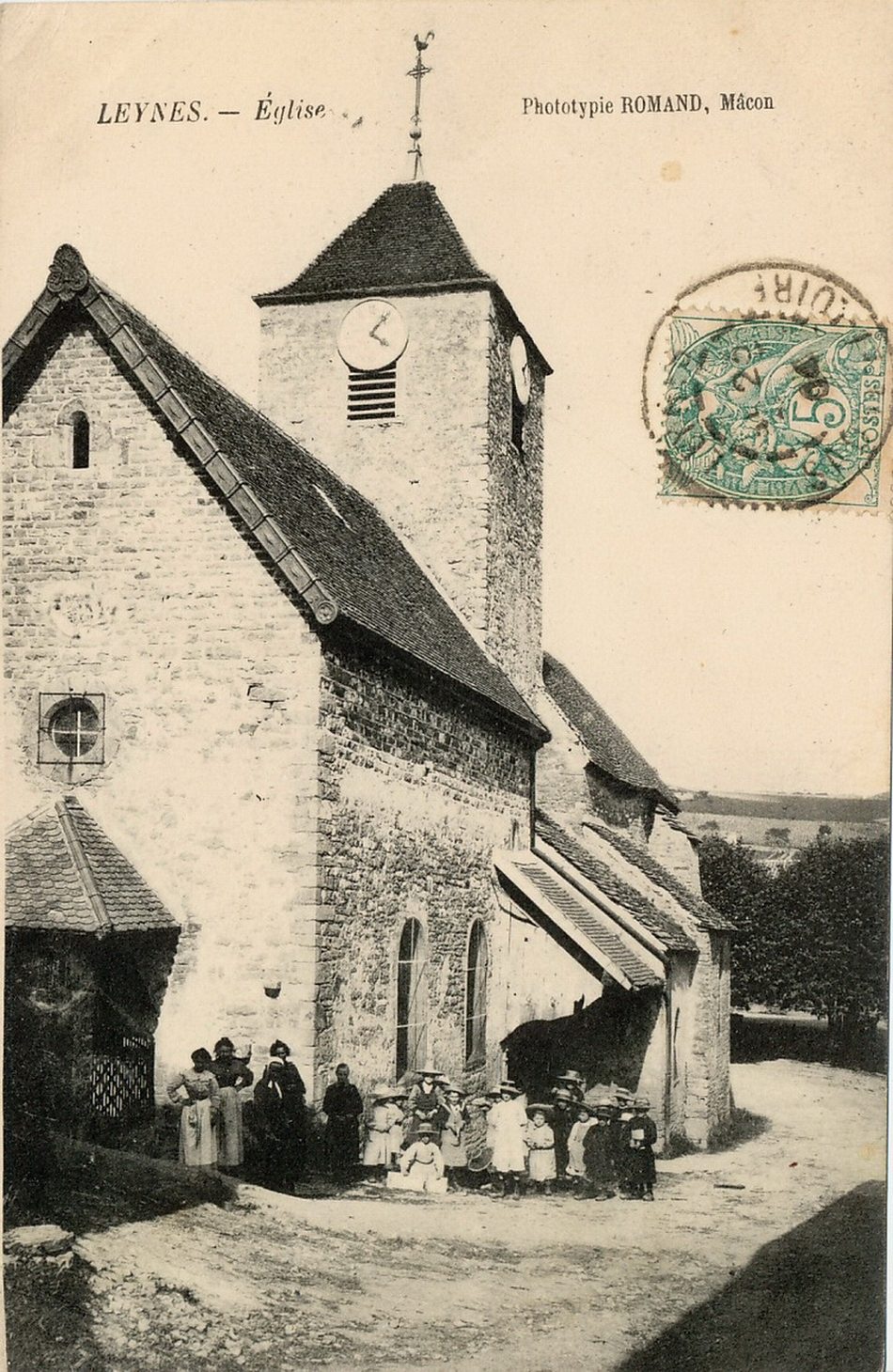 Leynes. Eglise.