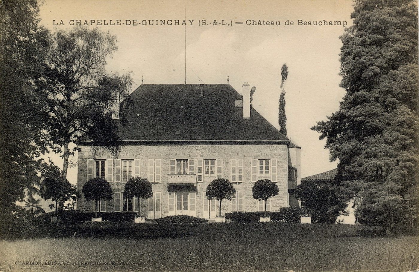 La Chapelle-de-Guinchay. Le château de Beauchamp.