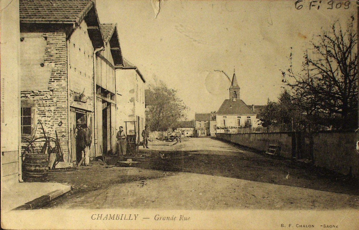 Chambilly. Grande Rue.