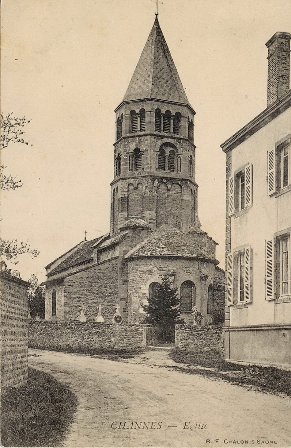 Chânes. L'église.