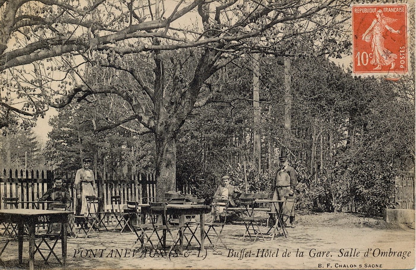 Pontanevaux. Buffet, hôtel de la gare, salle d'ombrage.