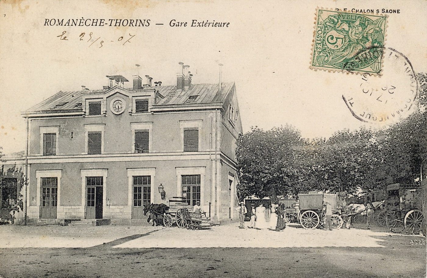 Romanèche-Thorins. Gare extérieure.