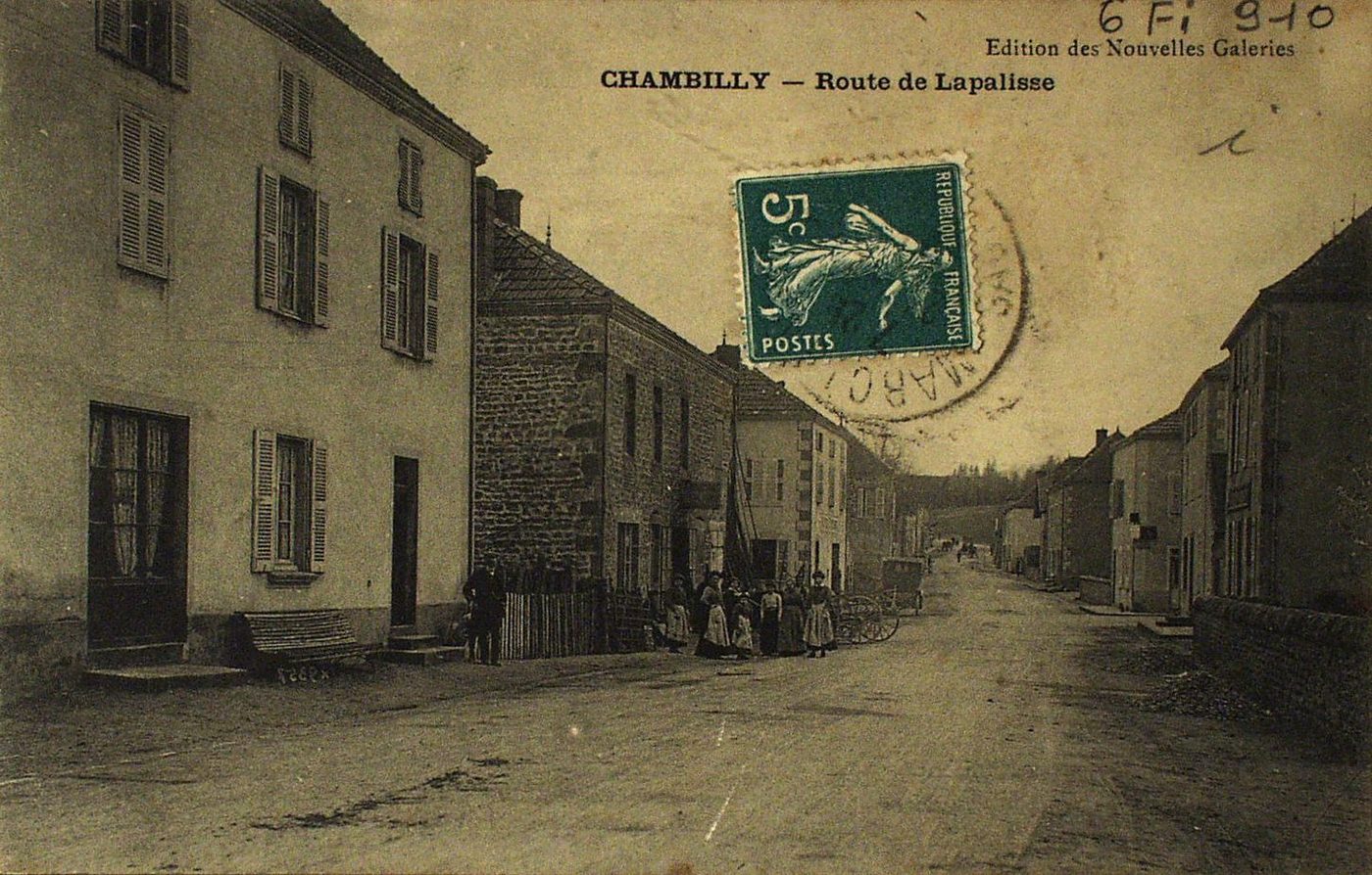 Chambilly. Route de Lapalisse.