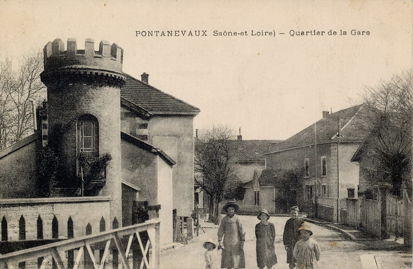 Pontanevaux. Quartier de la gare.