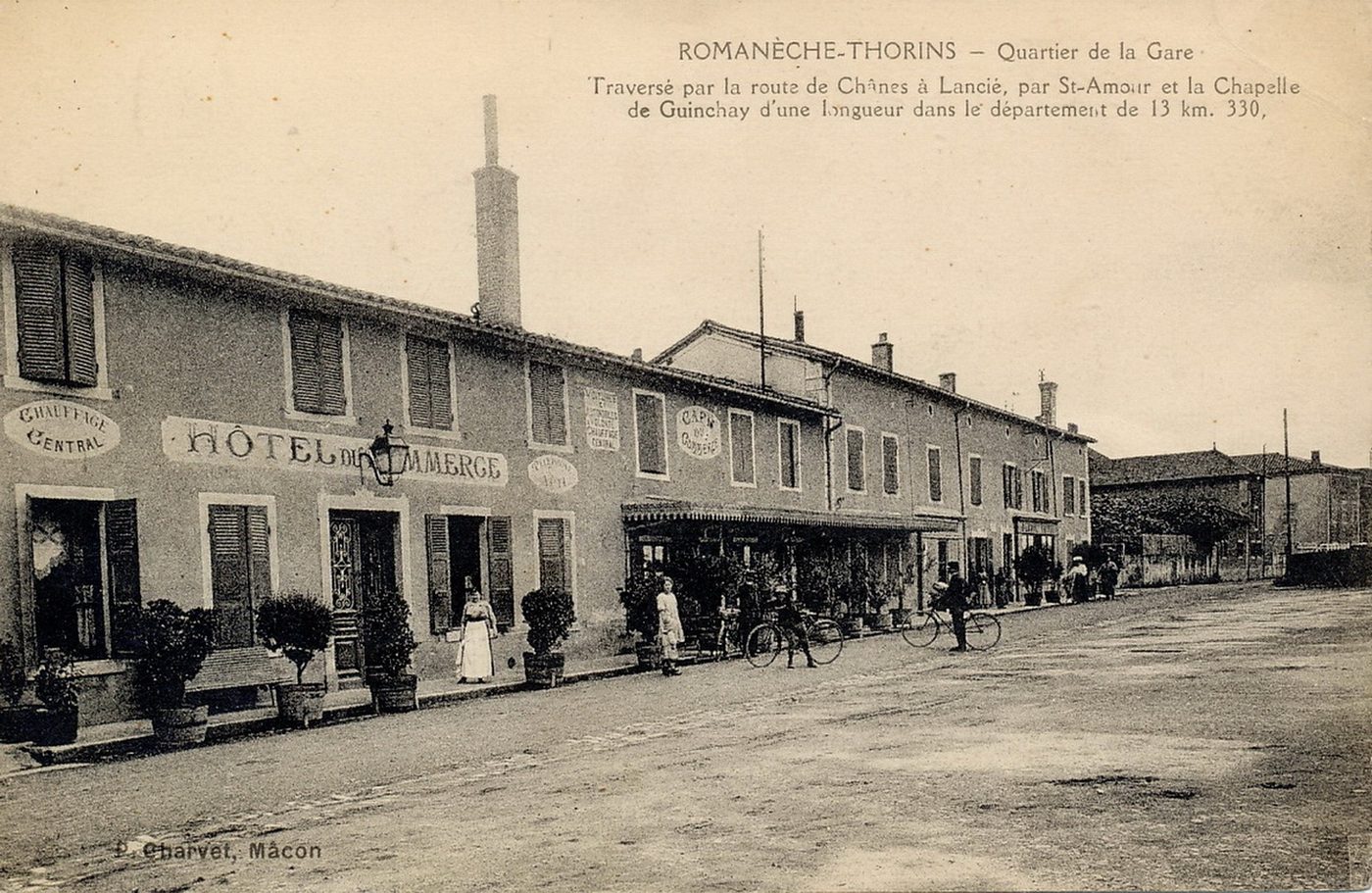 Romanèche-Thorins. Quartier de la gare. Traversé par la route de Chânes à Lancié par Saint-Amour et la Chapelle-de-Guinchay d'une longueur, dans le département, de 13 km 330.