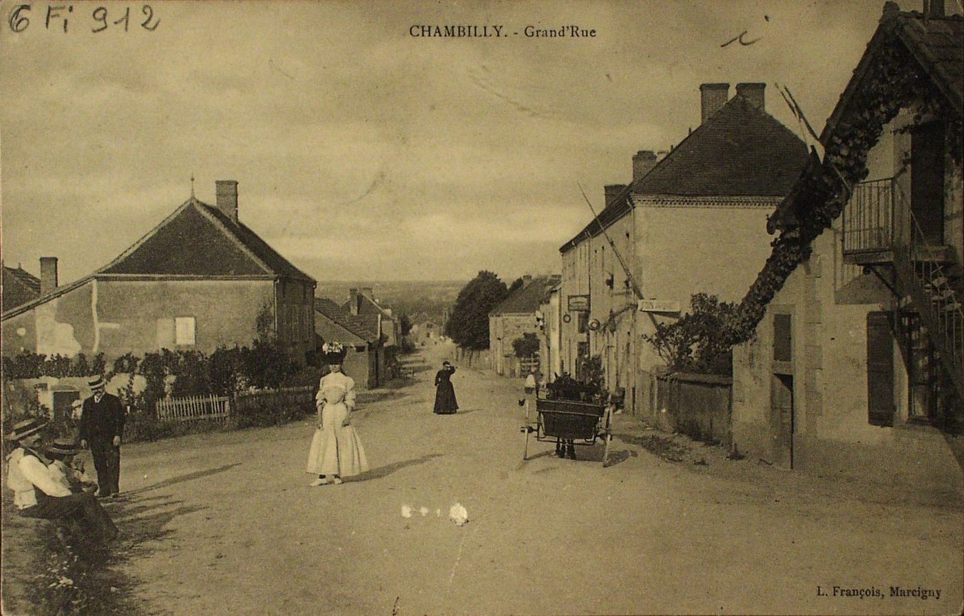 Chambilly. Grande Rue.