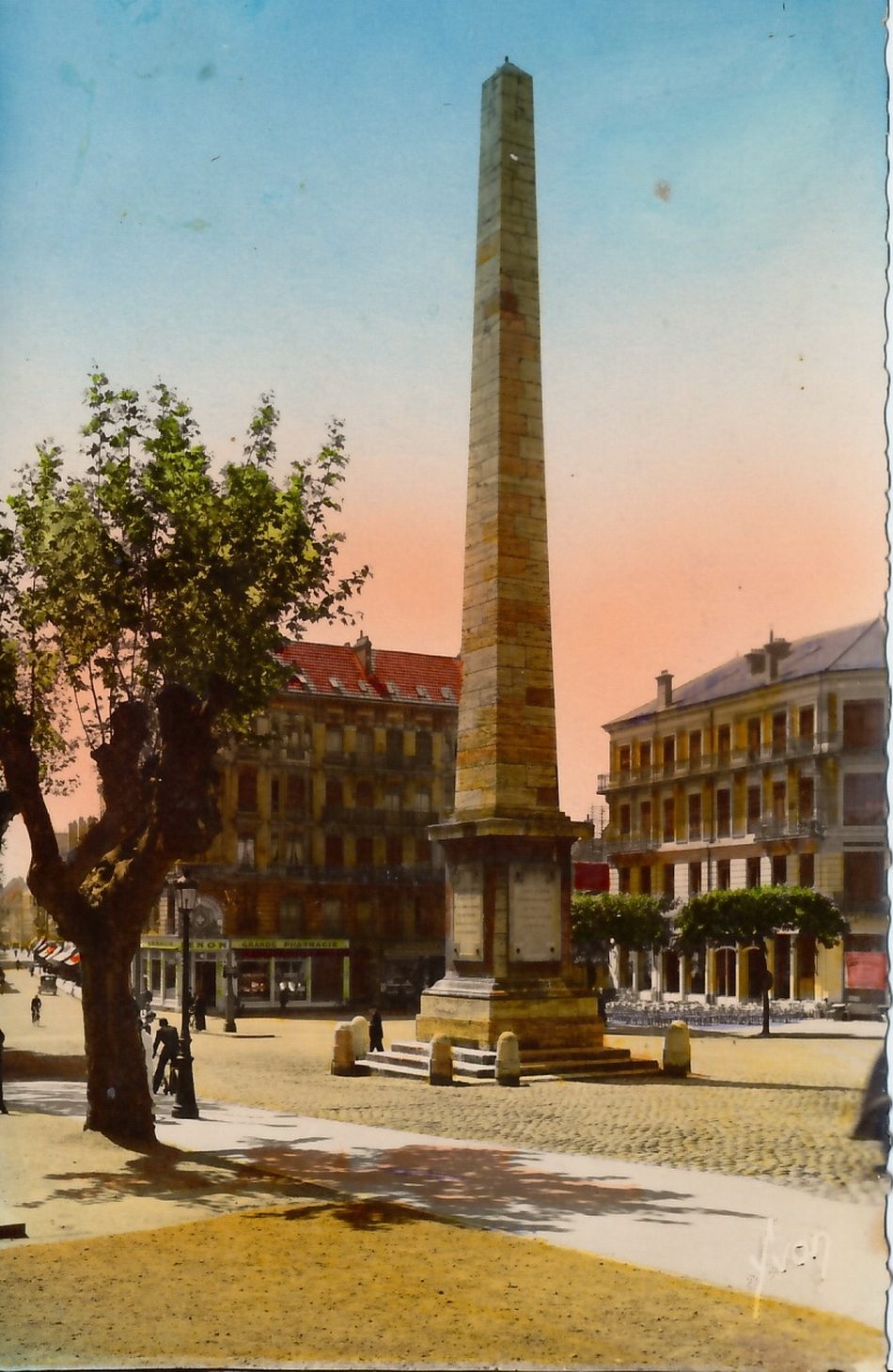 Chalon-sur-Saône. L'obélisque.