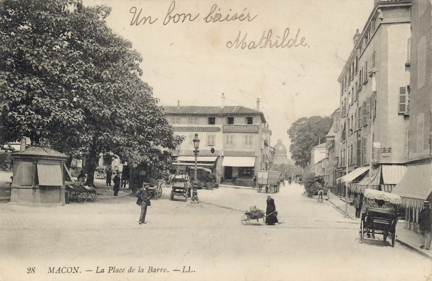 Mâcon. La place de la Barre.