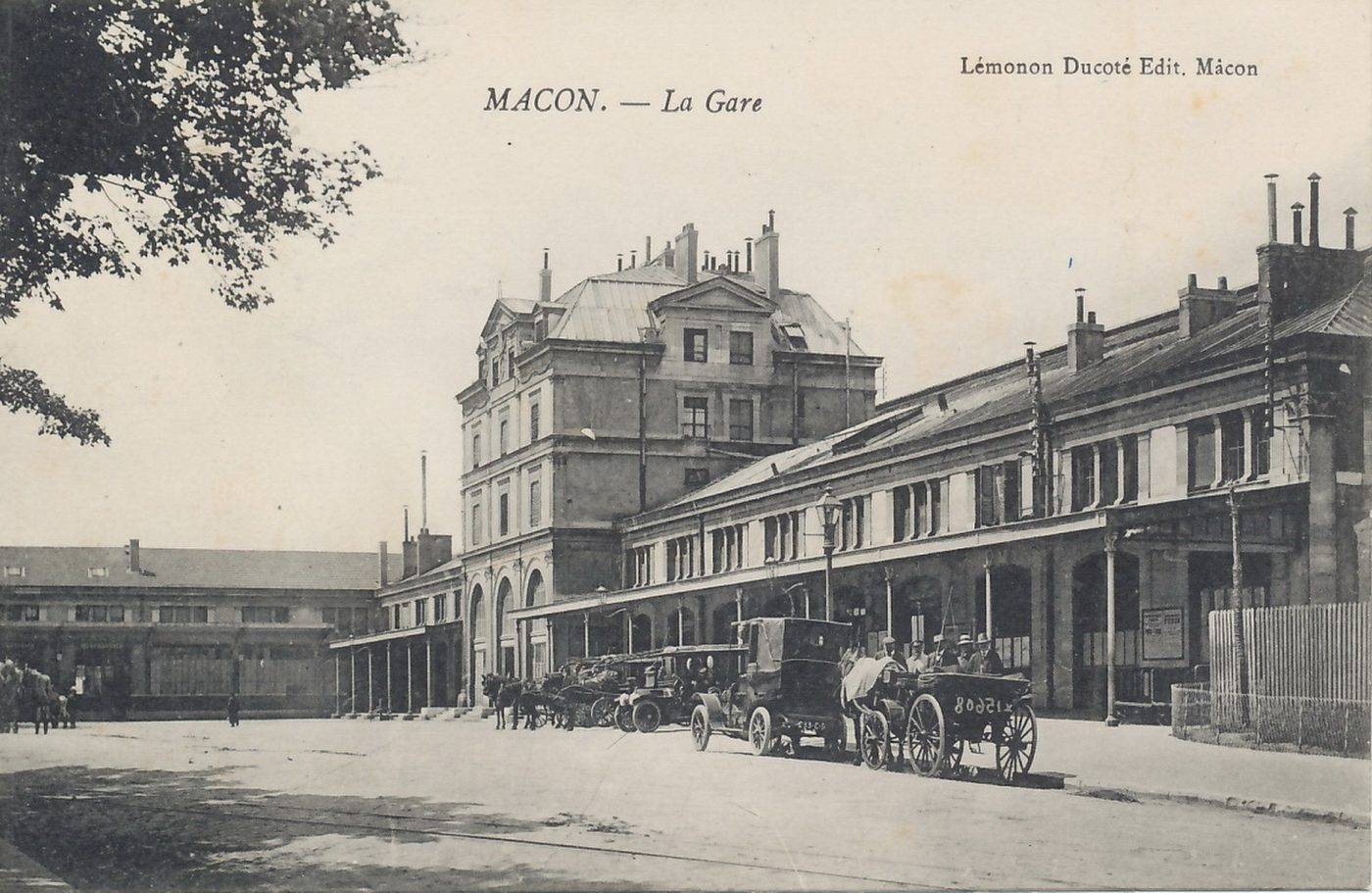 Mâcon. La gare.