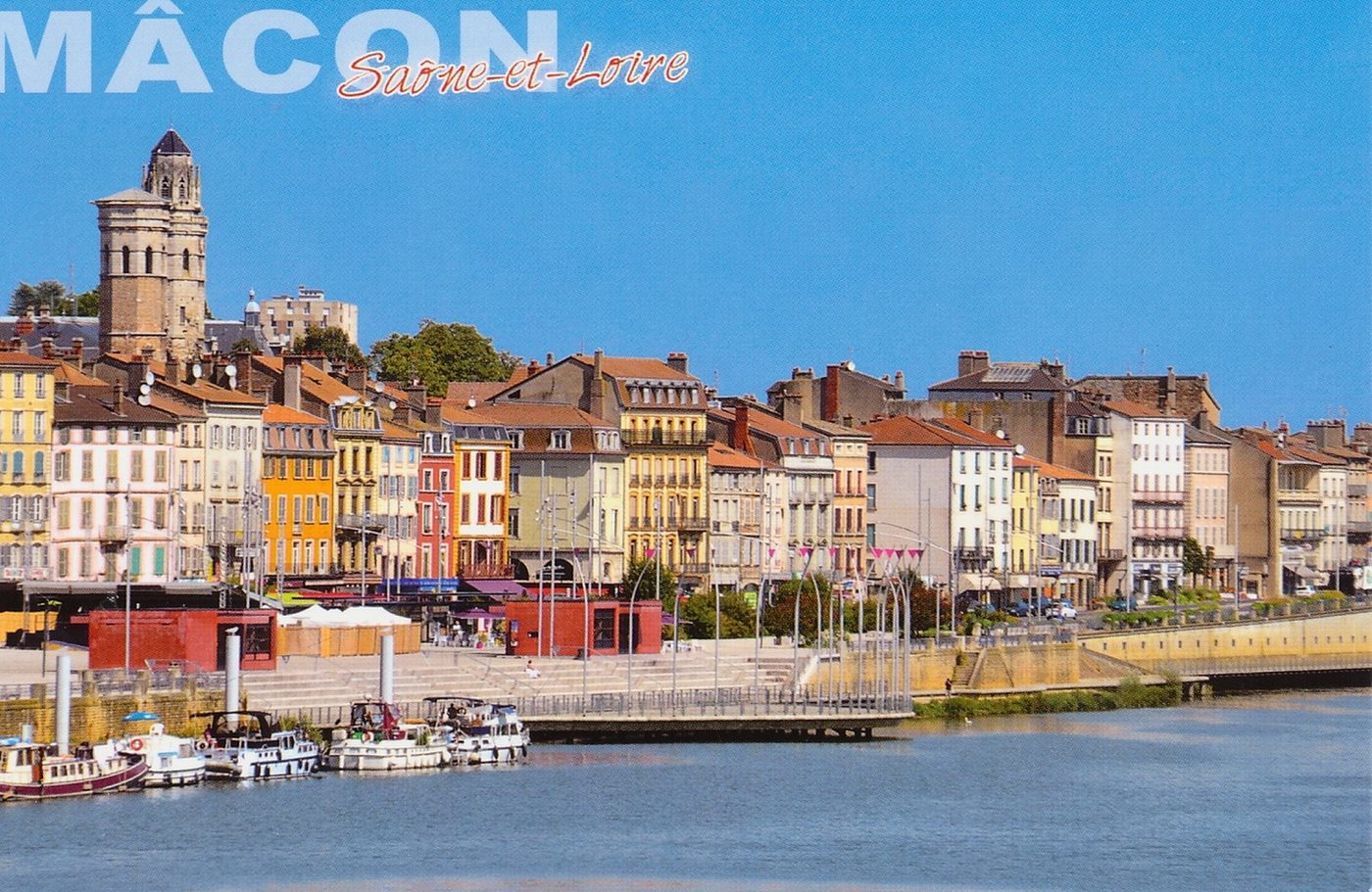 Mâcon.- Bourgogne du Sud. Chef lieu de département, port fluvial et carrefour de l'Europe, haut lieu de tourisme et de gastronomie au coeur d'un vignoble réputé, cette cité fleurie est aussi la ville natale du poète Alphonse de Lamartine (1790-1869).