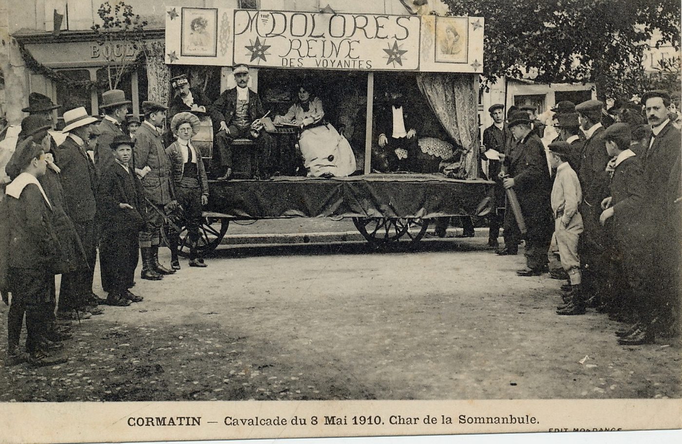 Cormatin. Cavalcade du 8 mai 1910. Char de la somnambule.
