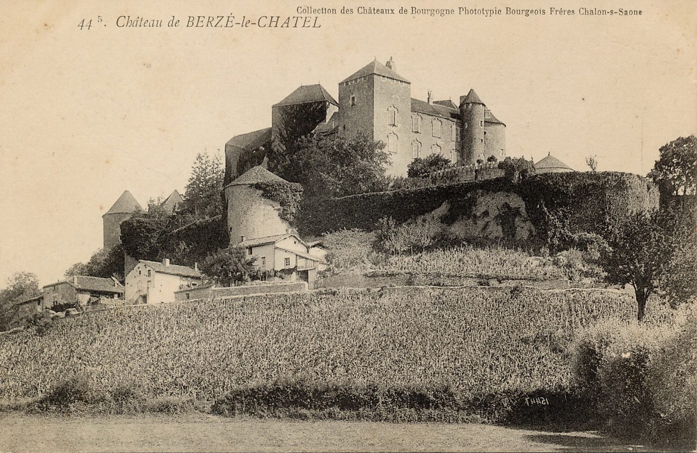 Château de Berzé-le-Châtel.