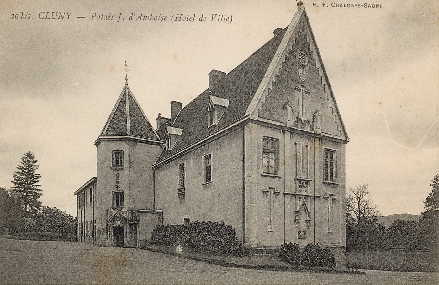 Cluny. Palais J. d'Amboise (hôtel de ville).