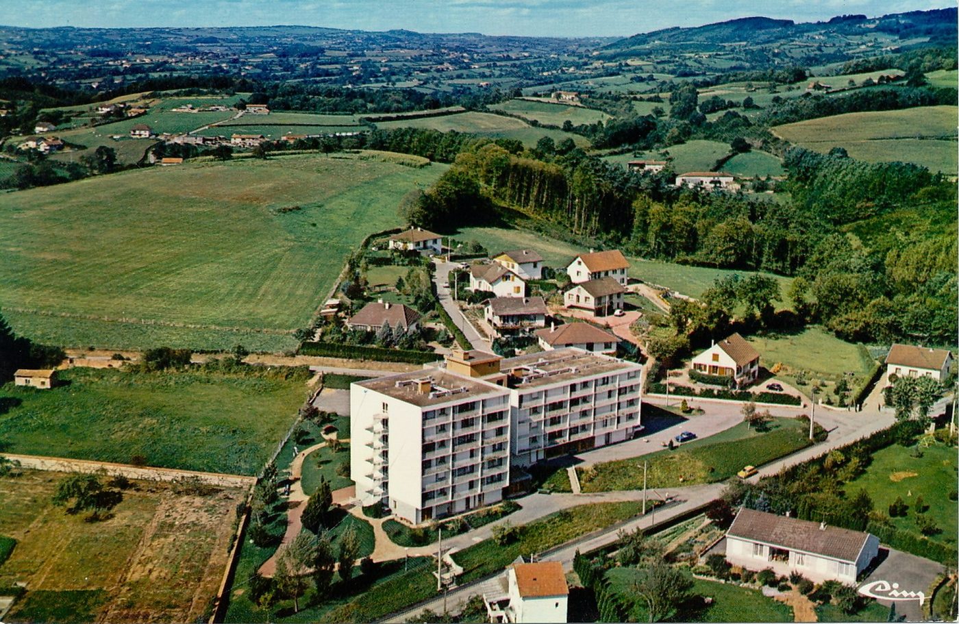 Chauffailles. Vue aérienne "le Belvédère", résidence de personnes âgées.