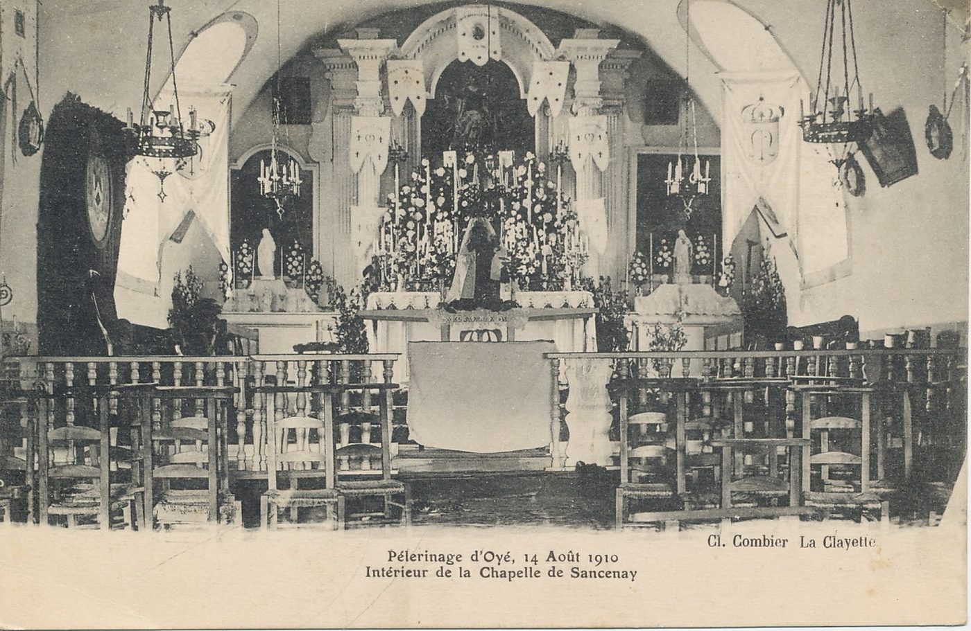 Pèlerinage à Oyé le 14 août 1910. Intérieur de la chapelle de Sancenay.