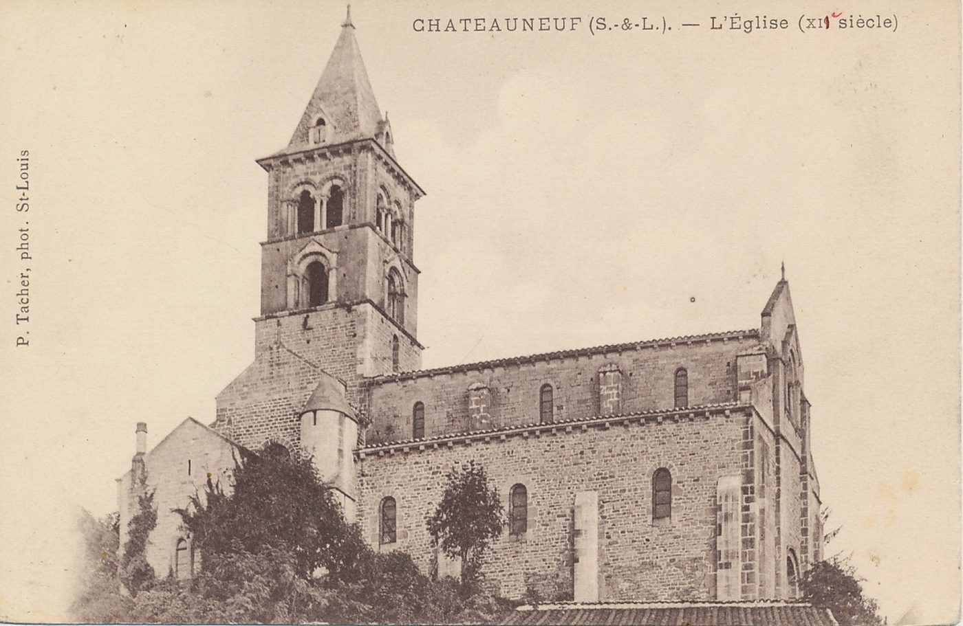 Châteauneuf. L'église (XIIe s.).