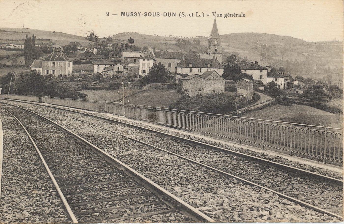 Mussy-sous-Dun. Vue générale.