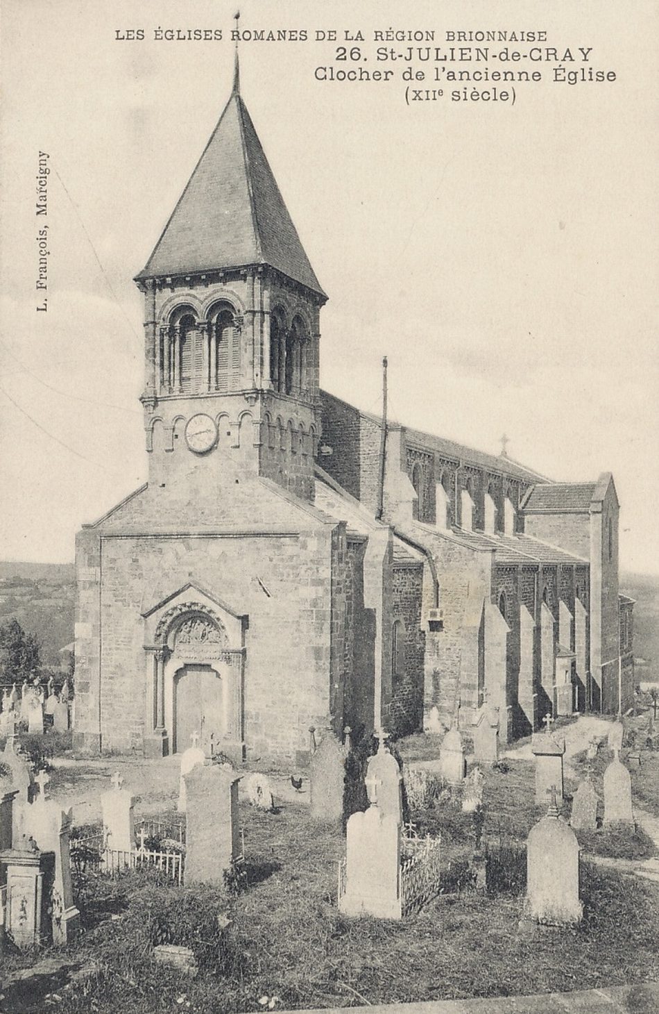 Saint-Julien-de-Cray. Clocher de l'ancienne église (XIIe s.).