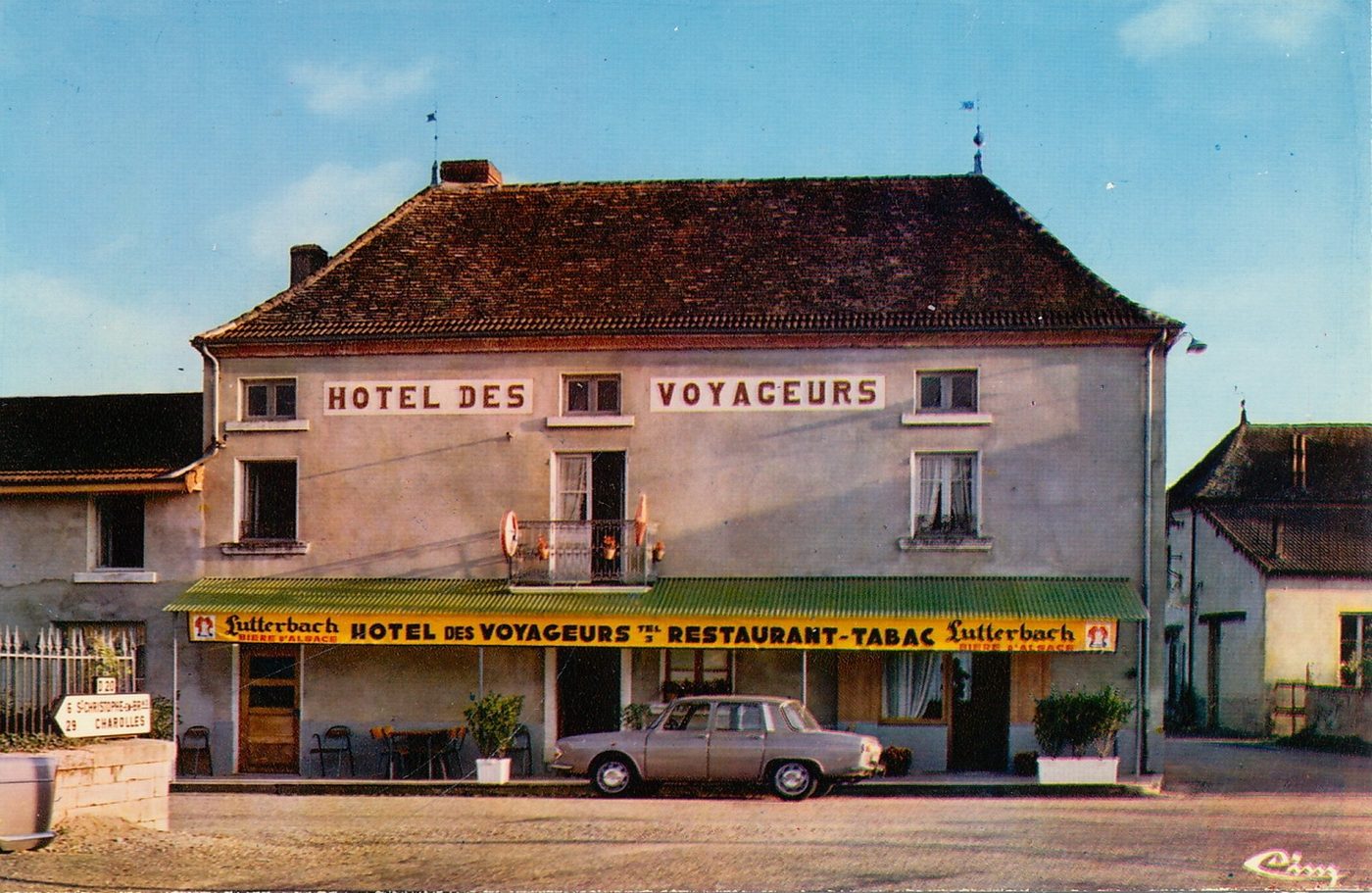 Ligny-en-Brionnais. Hôtel des voyageurs.