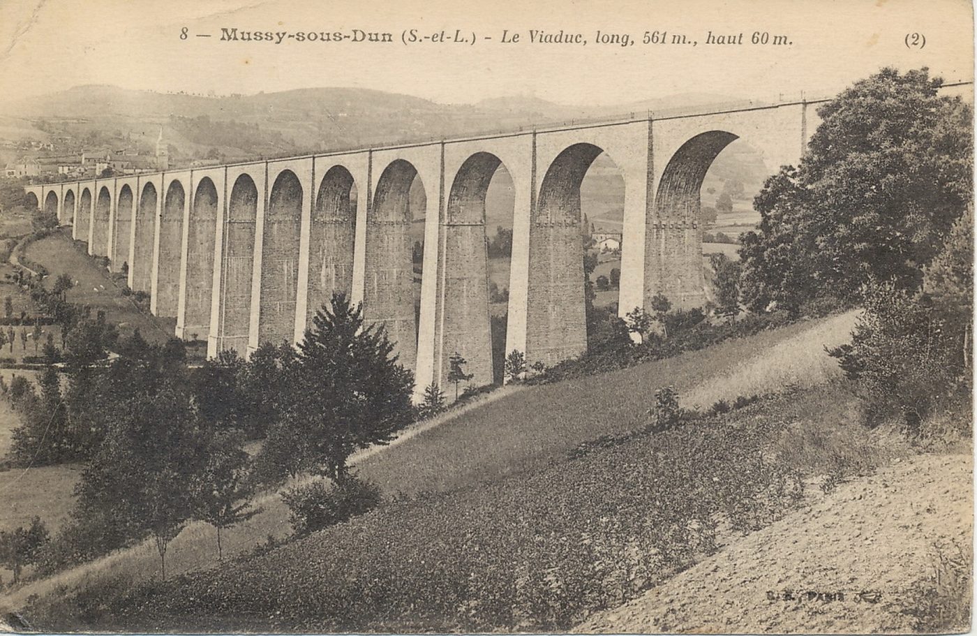 Mussy-sous-Dun. Le viaduc, long. 561 m, haut. 60 m.