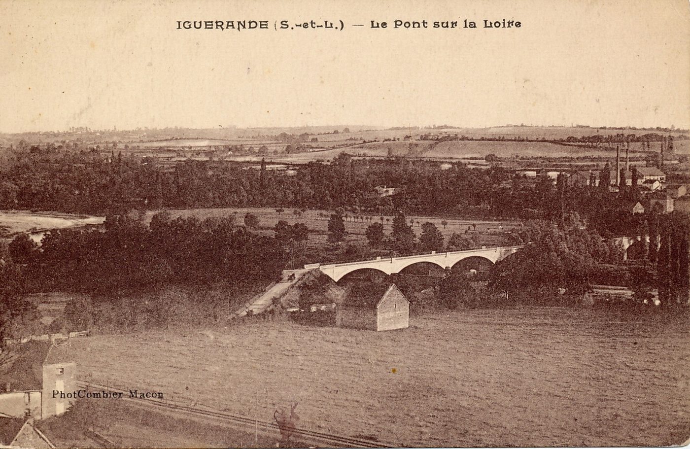 Iguerande. Le pont sur la Loire.