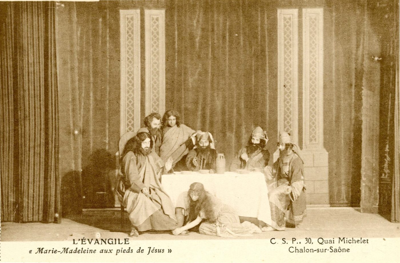 CSP, 30 quai Michelet, Chalon-sur-Saône. L'Evangile, Marie-Madeleine aux pieds de Jésus.