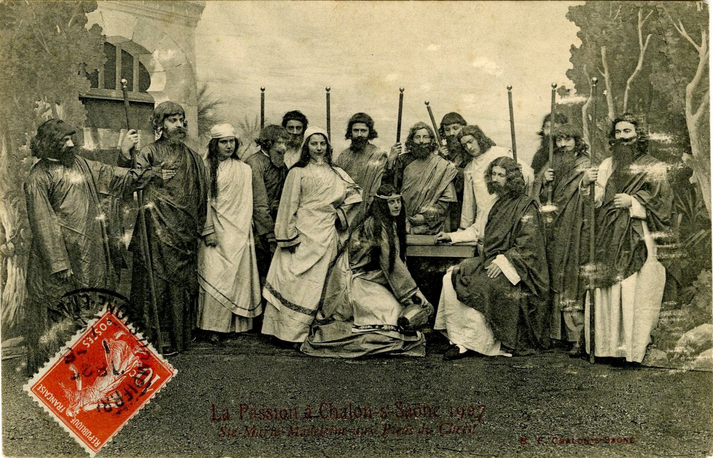 La passion à Chalon-sur-Saône 1907. Sainte Marie-Madeleine aux pieds du Christ.