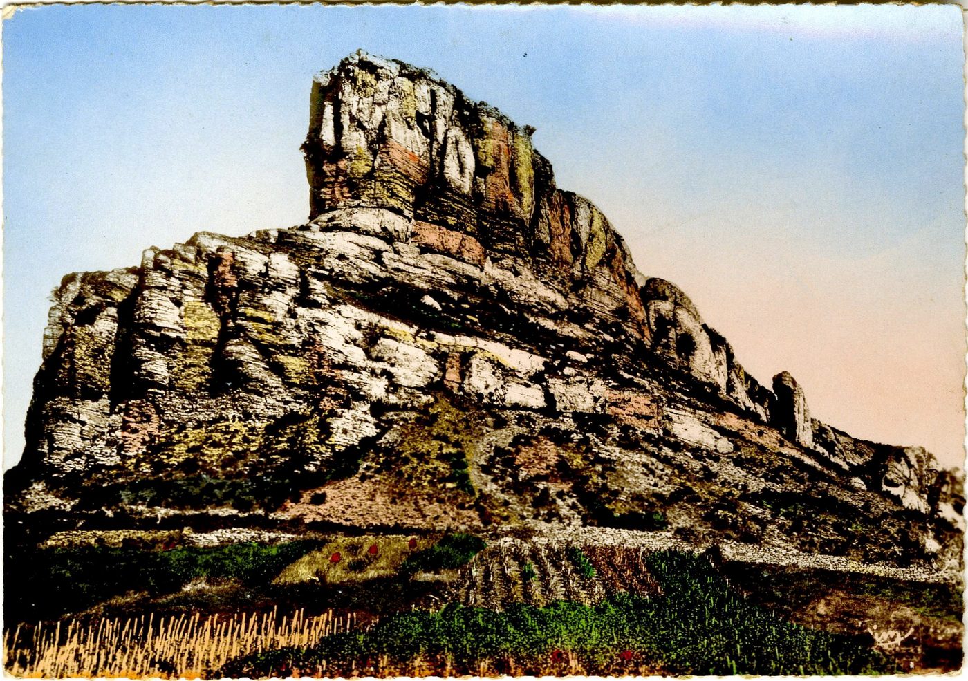 Environs de Mâcon. La Roche de Solutré.