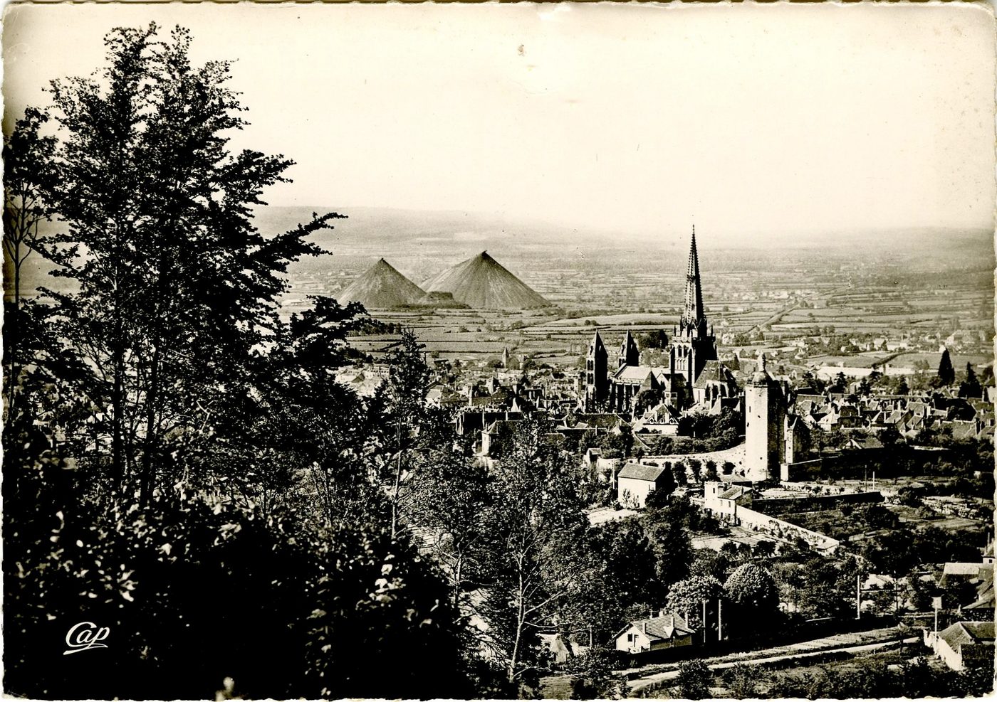 Autun. Vue générale.