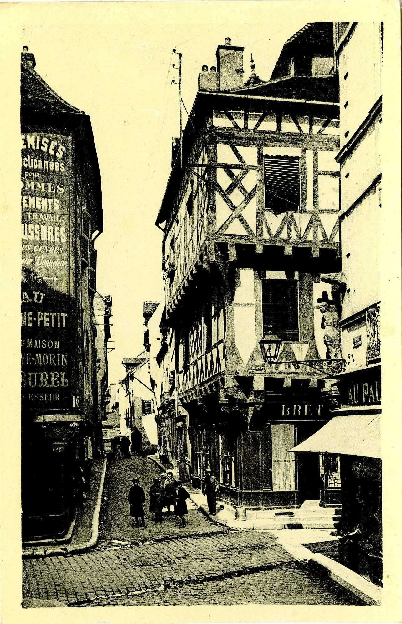 Chalon-sur-Saône. La rue Saint-Vincent.