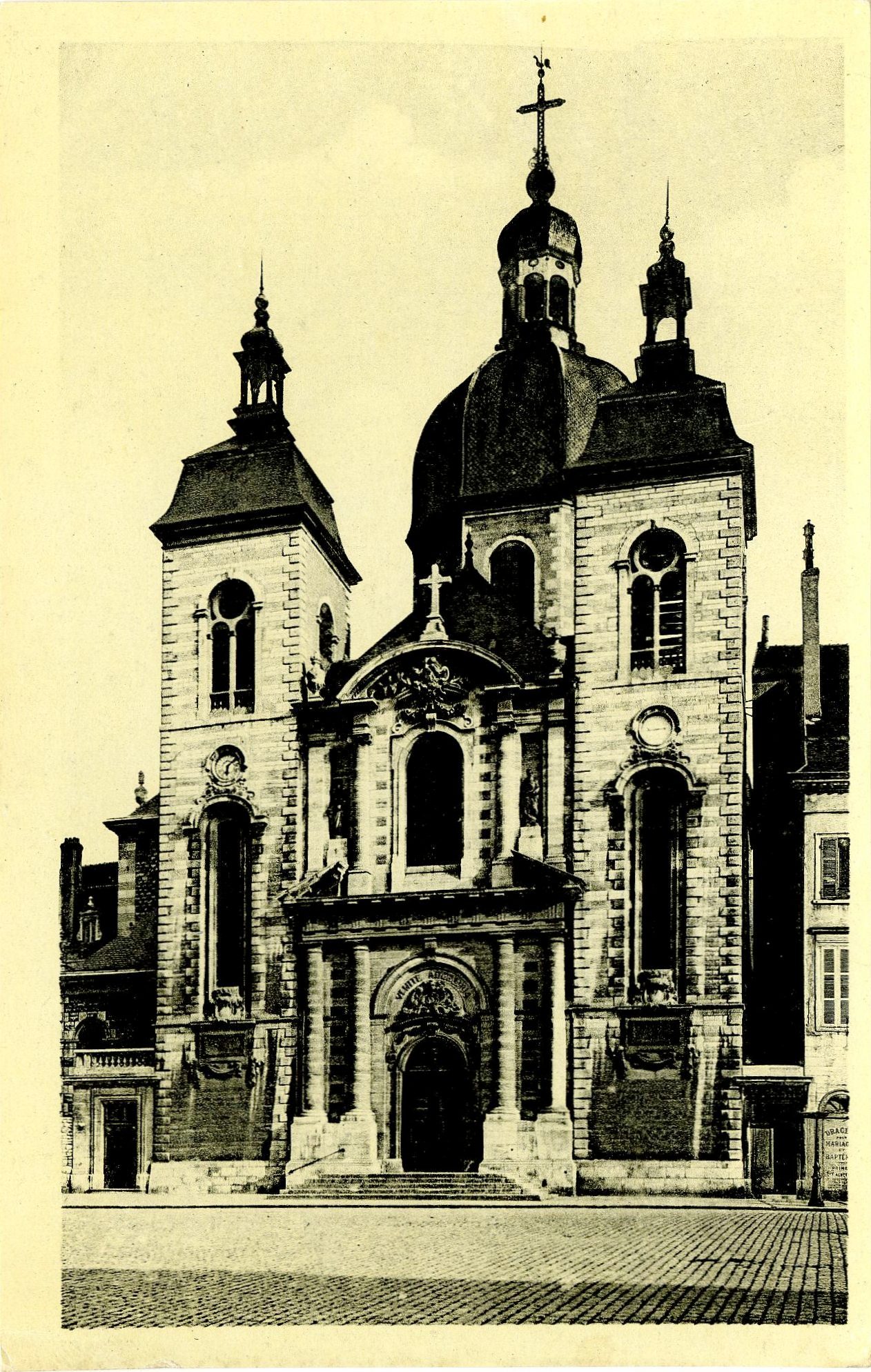 Chalon-sur-Saône. Eglise Saint-Pierre.