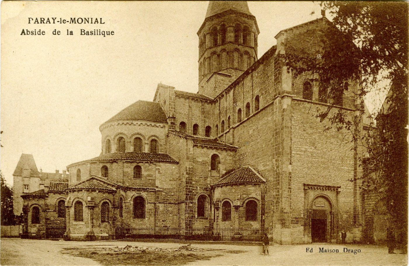 Paray-le-Monial.- Abside de la basilique.