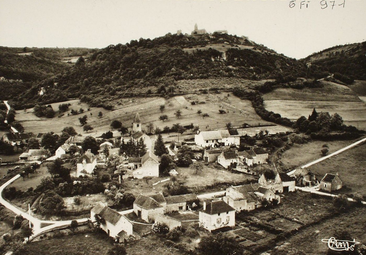 La Chapelle-sous-Briancion. Vue générale aérienne.