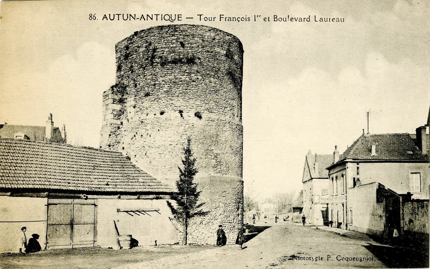 Autun-Antique. Tour François 1er et boulevard Laureau.