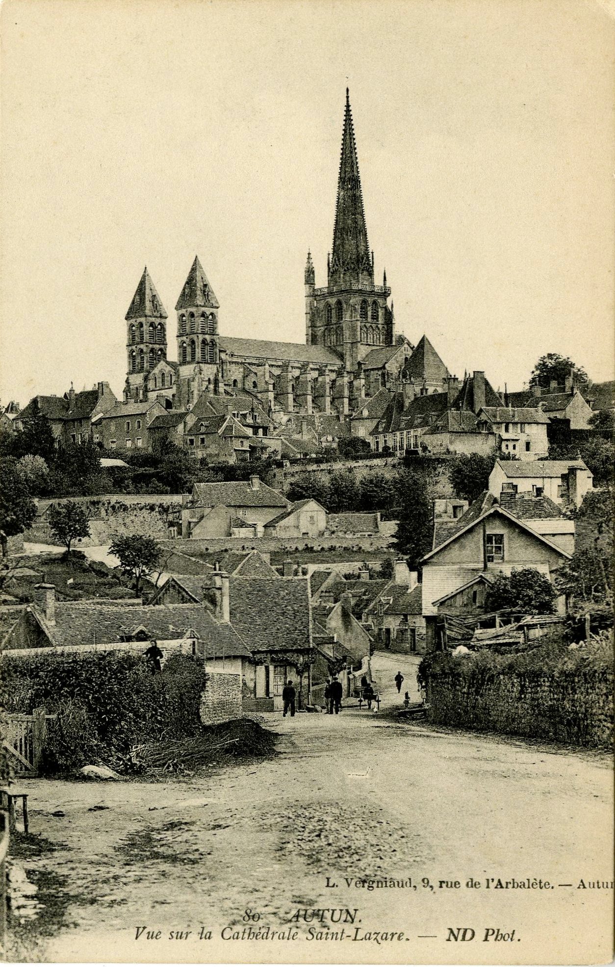 Autun. Vue sur la cathédrale Saint-Lazare.