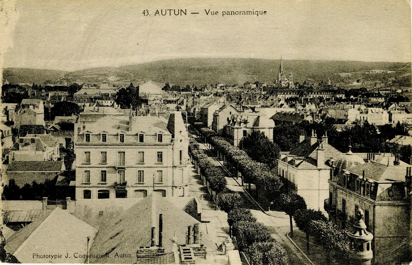 Autun. Vue panoramique.