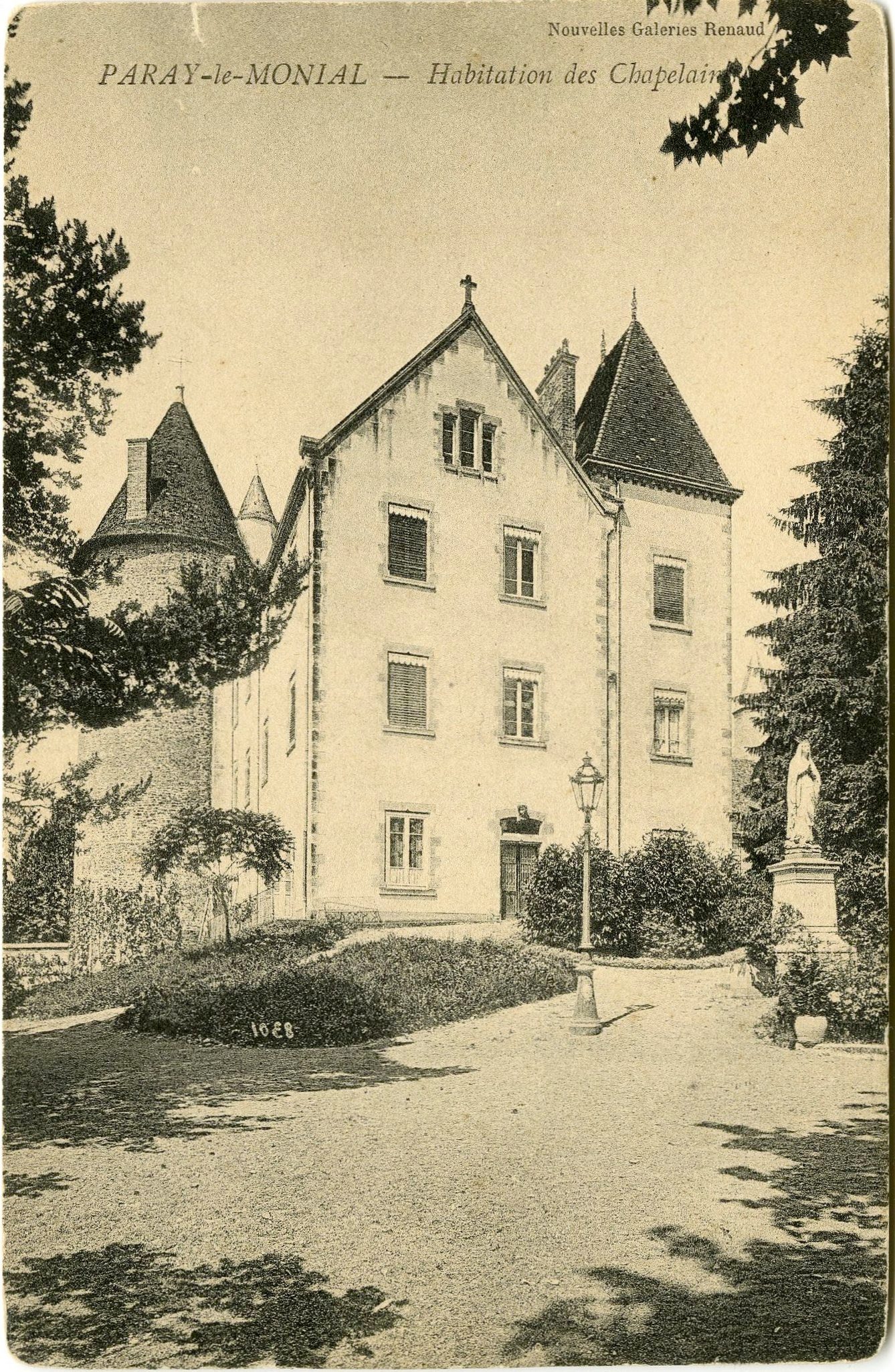 Paray-le-Monial. Habitation des chapelains.