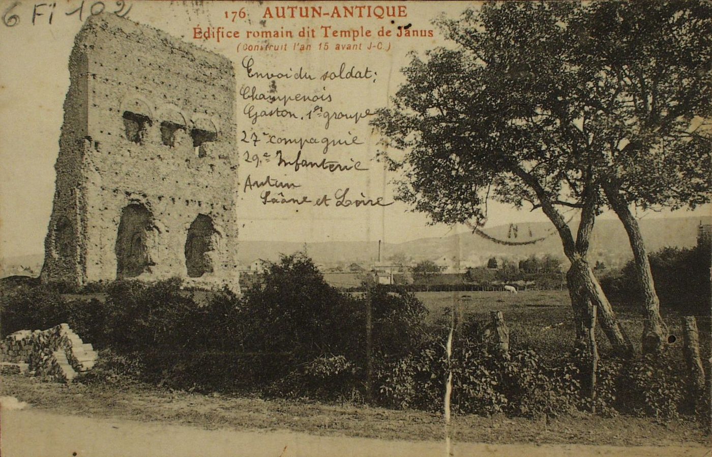 Autun antique. Edifice romain dit temple de Janus (construit l'an 15 avant J-C.).