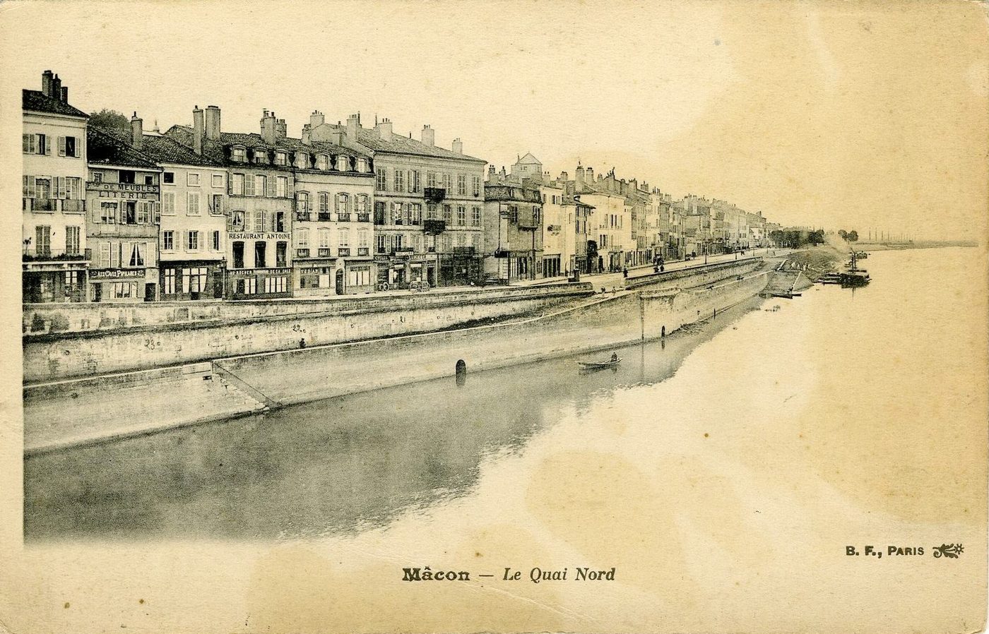 Macon. Le quai Nord.