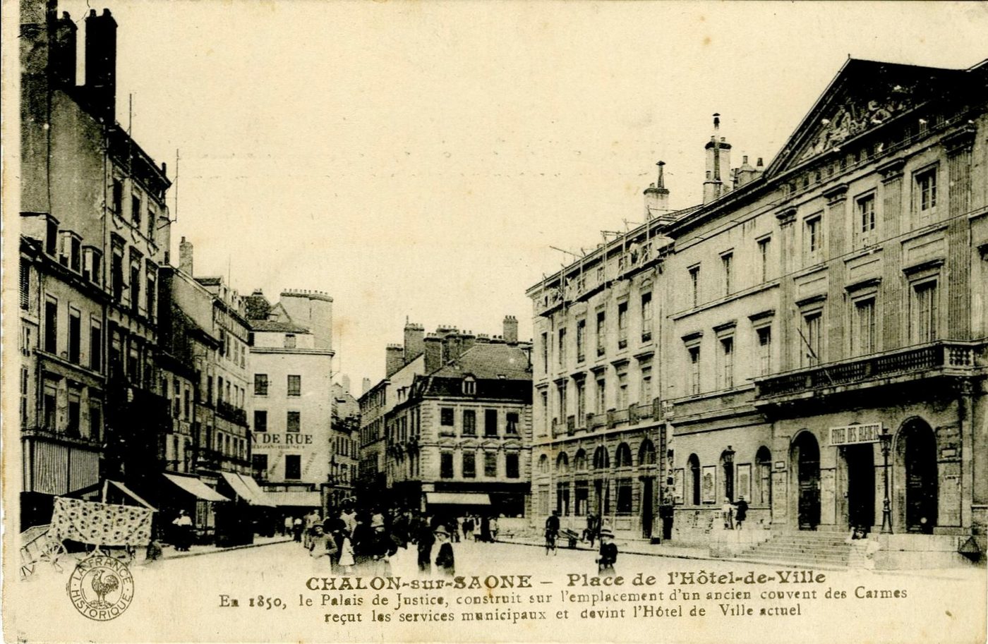Chalon-sur-Saône. Place de l'hôtel-de-ville.