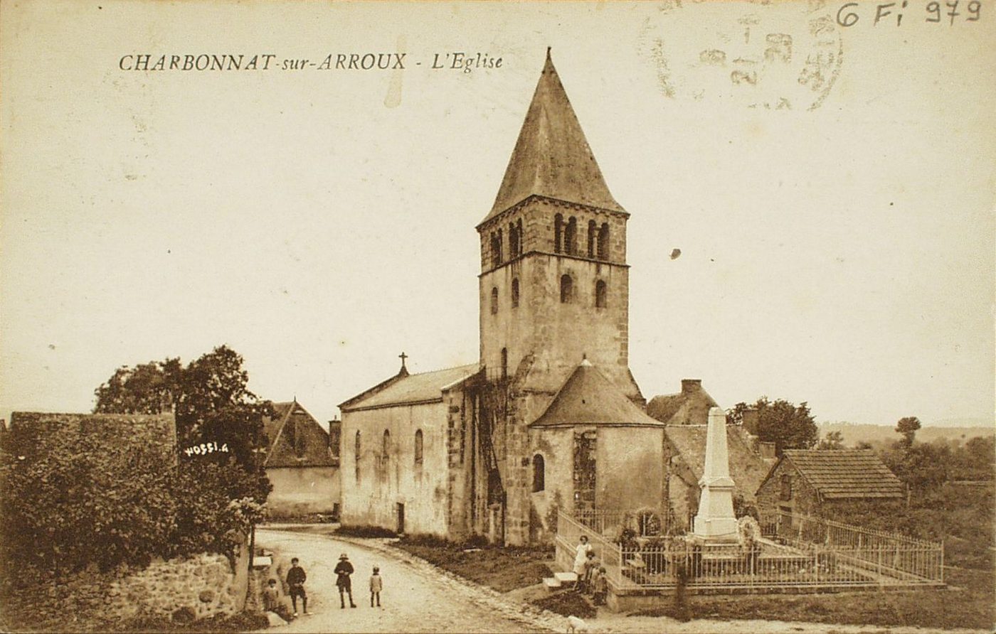 Charbonnat-sur-Arroux. L'église.