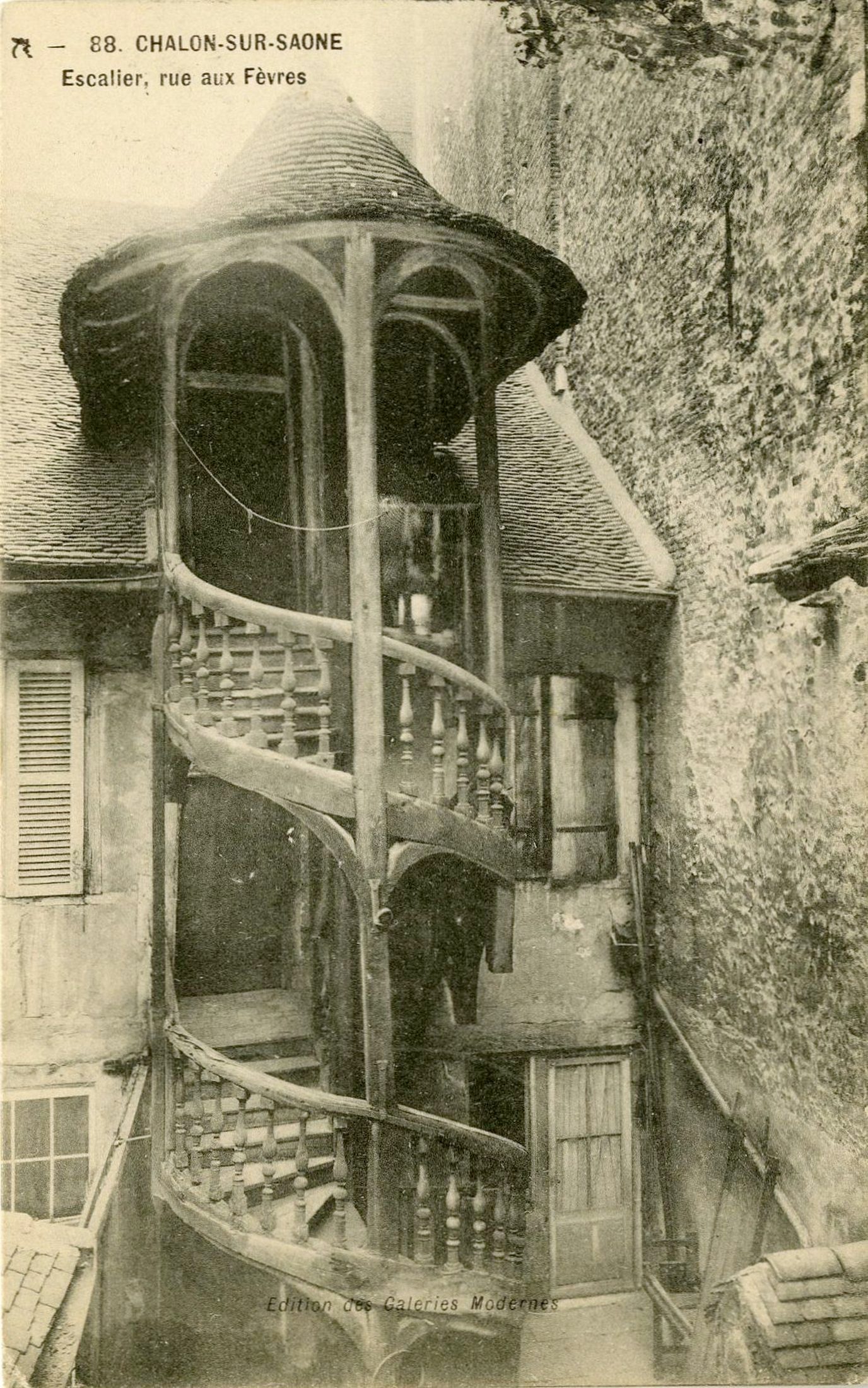 Chalon-sur-Saône.- Escalier, rue aux Fèvres.