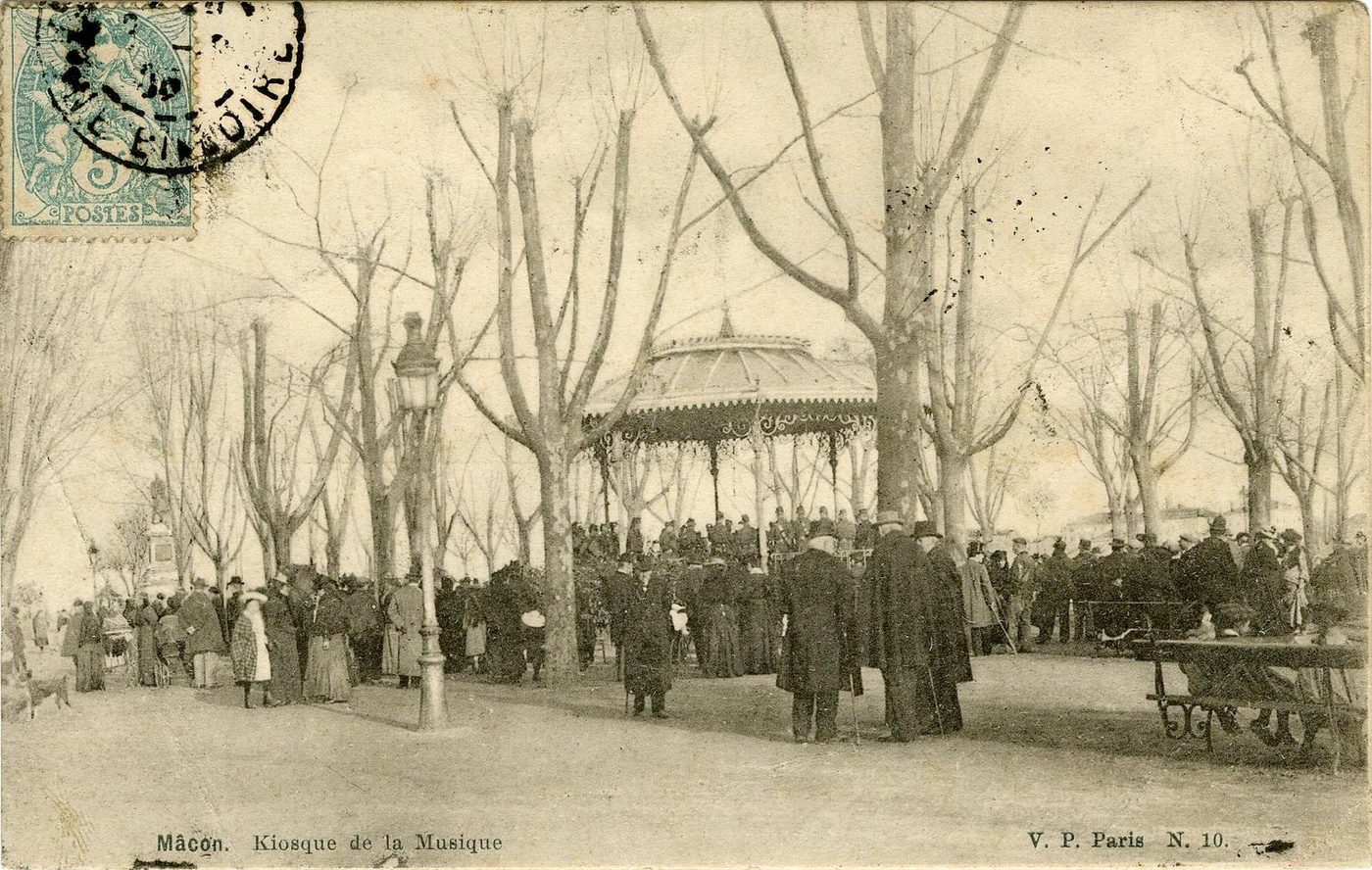 Mâcon. Kiosque de la musique.