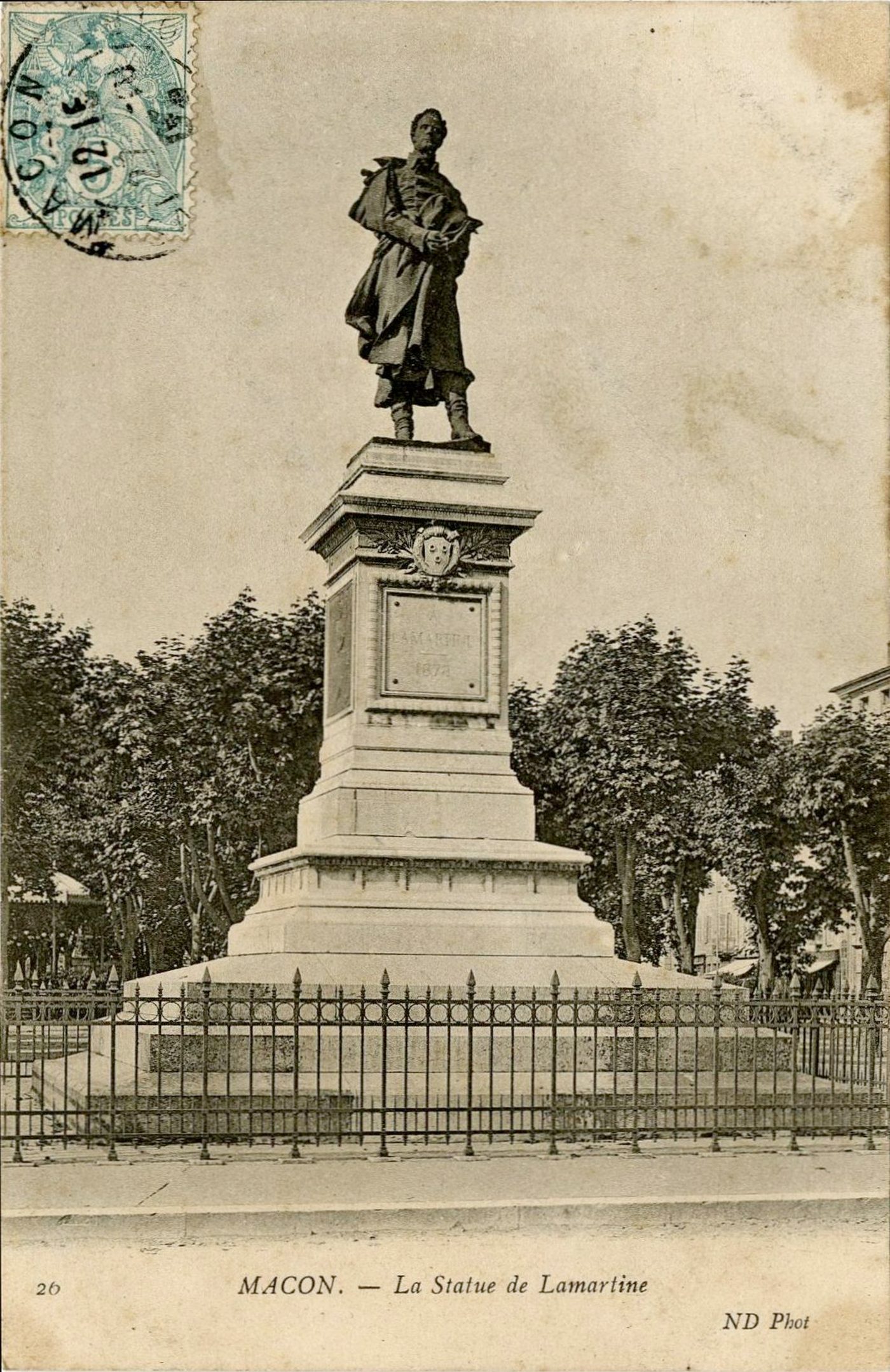 Mâcon. La statue de Lamartine.