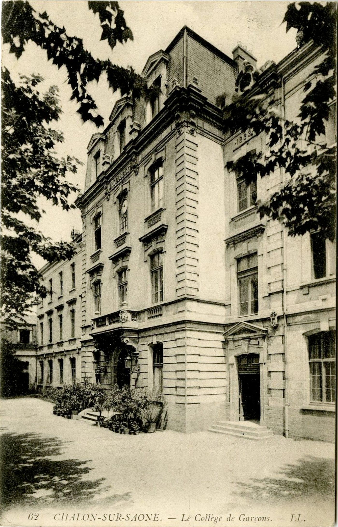Chalon-sur-Saône. Le collège de garçons.