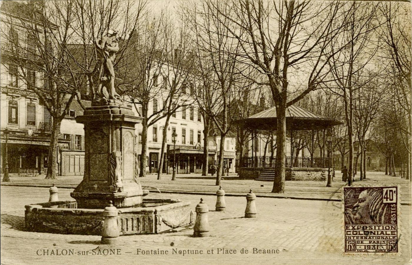 Chalon-sur-Saône. Fontaine Neptune et place de Beaune.