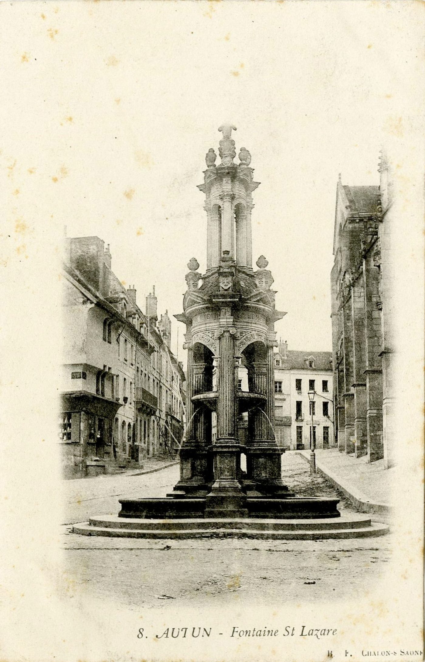 Autun. Fontaine Saint-Lazare.
