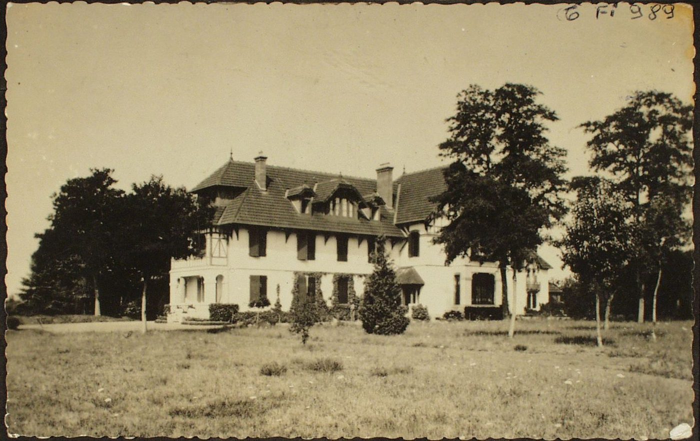 Clinique de la Charmée.