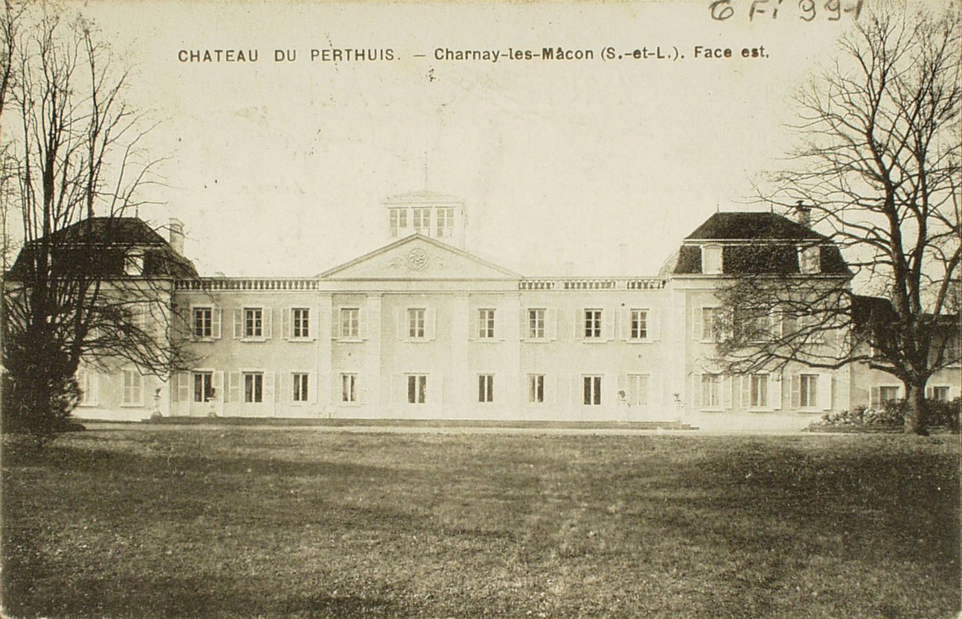 Château du Perthuis. Charnay-lès-Mâcon. Face est.